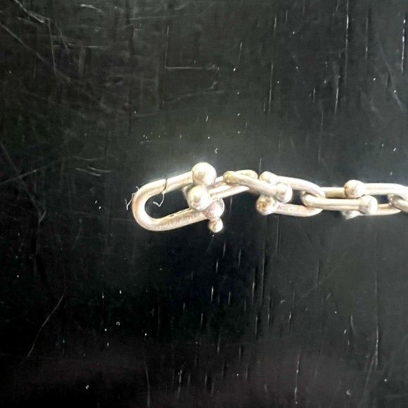 Authentic and Gorgeous Tiffany Hardware Small Chain Link Silver Bracelet! - Picture 5 of 7